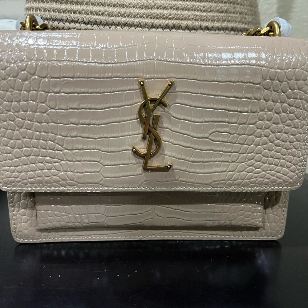 Purse - received as a gift but it’s not my style